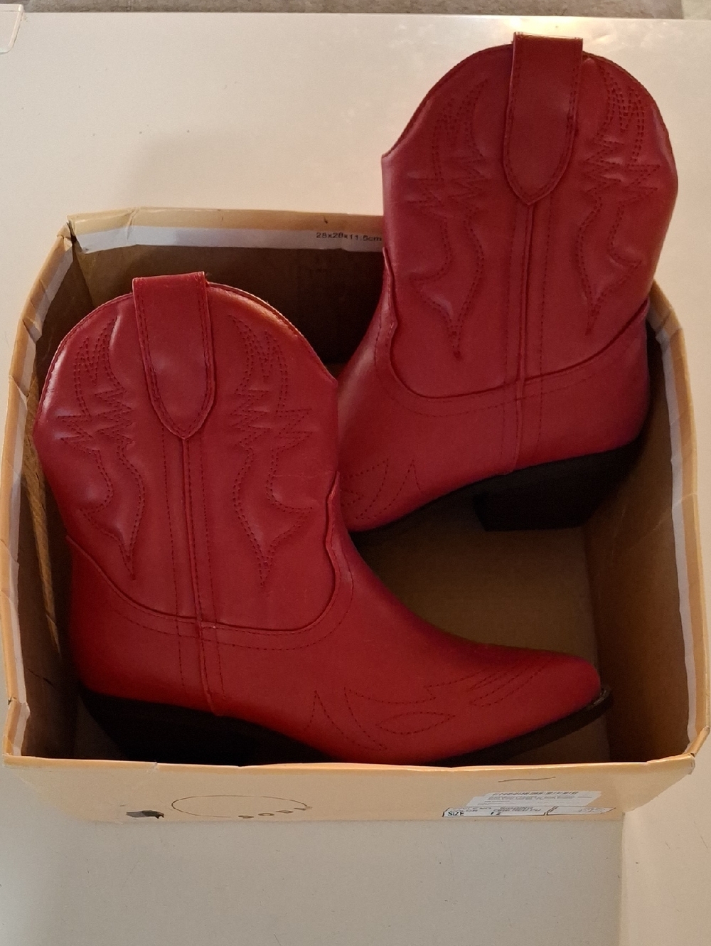 New Soda Fire Red Cowgirl Ankle Boots Size 7.5